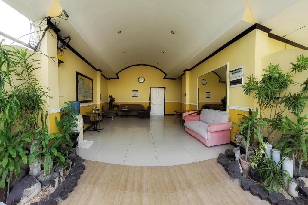 Sunny Point Hotel Davao City Esterno foto